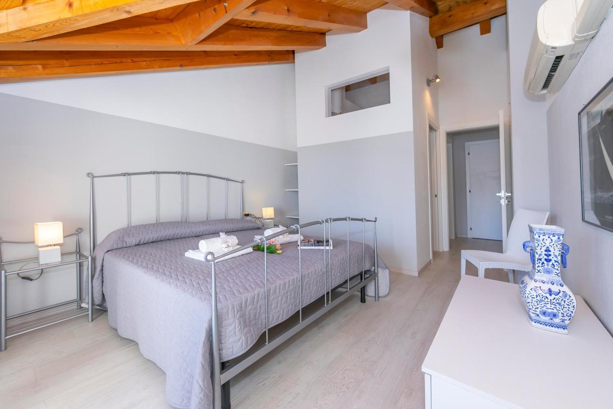 Blu Lake Apartment On Ghiffa Beach - Happy Rentals Kültér fotó