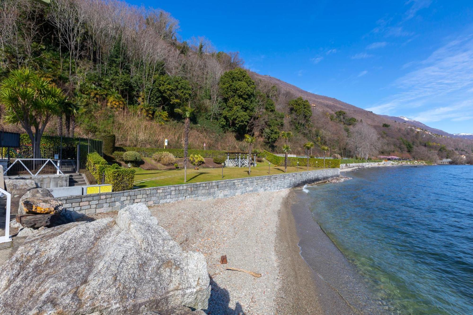 Blu Lake Apartment On Ghiffa Beach - Happy Rentals Kültér fotó